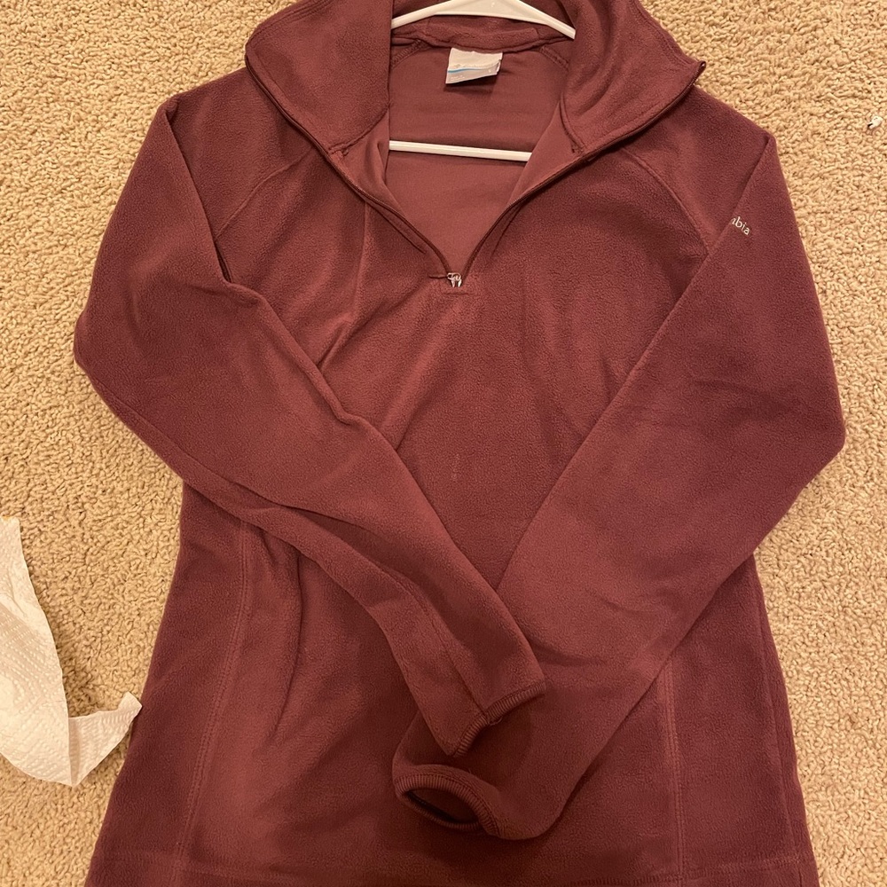 Womens size small Columbia half zip fleece sweater